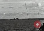 Standbild American Naval Task Force Peleliu Palau Inseln, 1944, aus Sekunde 7 historischem Filmmaterial Videoclip 65675022937
