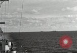 Standbild American Naval Task Force Peleliu Palau Inseln, 1944, aus Sekunde 27 historischem Filmmaterial Videoclip 65675022937