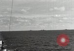 Standbild American Naval Task Force Peleliu Palau Inseln, 1944, aus Sekunde 28 historischem Filmmaterial Videoclip 65675022937