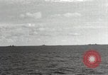 Standbild American Naval Task Force Peleliu Palau Inseln, 1944, aus Sekunde 31 historischem Filmmaterial Videoclip 65675022937