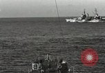 Standbild American Naval Task Force Peleliu Palau Inseln, 1944, aus Sekunde 43 historischem Filmmaterial Videoclip 65675022937