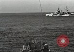 Standbild American Naval Task Force Peleliu Palau Inseln, 1944, aus Sekunde 44 historischem Filmmaterial Videoclip 65675022937