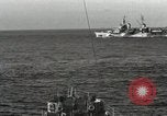 Standbild American Naval Task Force Peleliu Palau Inseln, 1944, aus Sekunde 45 historischem Filmmaterial Videoclip 65675022937
