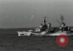 Standbild American Naval Task Force Peleliu Palau Inseln, 1944, aus Sekunde 52 historischem Filmmaterial Videoclip 65675022937
