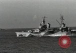 Standbild American Naval Task Force Peleliu Palau Inseln, 1944, aus Sekunde 53 historischem Filmmaterial Videoclip 65675022937