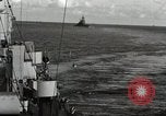 Standbild American Naval Task Force Peleliu Palau Inseln, 1944, aus Sekunde 62 historischem Filmmaterial Videoclip 65675022937