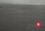 Standbild 5th Marines Division Peleliu Palau Inseln, 1944, aus Sekunde 46 historischem Filmmaterial Videoclip 65675022951