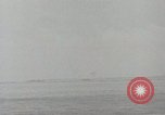 Standbild Vereinigten Staaten Marines Peleliu Palau Inseln, 1944, aus Sekunde 44 historischem Filmmaterial Videoclip 65675022954
