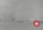 Standbild Vereinigten Staaten Marines Peleliu Palau Inseln, 1944, aus Sekunde 61 historischem Filmmaterial Videoclip 65675022954