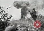 Standbild Vereinigten Staaten Marines Peleliu Palau Inseln, 1944, aus Sekunde 8 historischem Filmmaterial Videoclip 65675022957