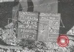 Standbild 5th Marine Division Peleliu Palau Inseln, 1944, aus Sekunde 1 historischem Filmmaterial Videoclip 65675022958