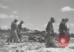 Standbild 5th Marine Division Peleliu Palau Inseln, 1944, aus Sekunde 21 historischem Filmmaterial Videoclip 65675022958