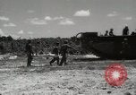 Standbild 5th Marine Division Peleliu Palau Inseln, 1944, aus Sekunde 42 historischem Filmmaterial Videoclip 65675022958