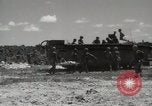 Standbild 5th Marine Division Peleliu Palau Inseln, 1944, aus Sekunde 45 historischem Filmmaterial Videoclip 65675022958