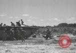 Standbild 5th Marine Division Peleliu Palau Inseln, 1944, aus Sekunde 46 historischem Filmmaterial Videoclip 65675022958