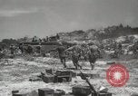 Standbild 5th Marine Division Peleliu Palau Inseln, 1944, aus Sekunde 61 historischem Filmmaterial Videoclip 65675022958