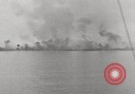 Standbild 5th Marine Division Peleliu Palau Inseln, 1944, aus Sekunde 27 historischem Filmmaterial Videoclip 65675022960