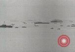 Standbild 5th Marine Division Peleliu Palau Inseln, 1944, aus Sekunde 26 historischem Filmmaterial Videoclip 65675022961