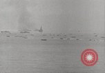 Standbild 5th Marine Division Peleliu Palau Inseln, 1944, aus Sekunde 44 historischem Filmmaterial Videoclip 65675022961