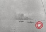 Standbild 5th Marine Division Peleliu Palau Inseln, 1944, aus Sekunde 46 historischem Filmmaterial Videoclip 65675022961