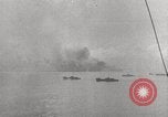 Standbild 5th Marine Division Peleliu Palau Inseln, 1944, aus Sekunde 55 historischem Filmmaterial Videoclip 65675022961