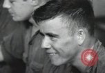 Standbild United States Marine Corps Peleliu Palau Inseln, 1944, aus Sekunde 14 historischem Filmmaterial Videoclip 65675022963