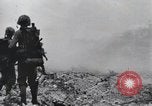 Standbild United States Marine Corps Peleliu Palau Inseln, 1944, aus Sekunde 12 historischem Filmmaterial Videoclip 65675022965