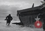Standbild 81 Army Division Peleliu Palau Inseln, 1944, aus Sekunde 30 historischem Filmmaterial Videoclip 65675022966