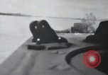 Standbild 81 Army Division Feuern auf Sniper Peleliu Palau Inseln, 1944, aus Sekunde 8 historischem Filmmaterial Videoclip 65675022967