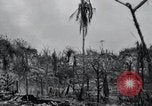 Standbild 81 Army Division Feuern auf Sniper Peleliu Palau Inseln, 1944, aus Sekunde 34 historischem Filmmaterial Videoclip 65675022967