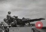 Image Destroyer d'escorte Frament USS (DE-677) Les exercices de tir United States USA, 1944, de la seconde 24 séquences d'archives historiques vidéo 65675022983