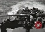 Image Destroyer d'escorte Frament USS (DE-677) Les exercices de tir United States USA, 1944, de la seconde 47 séquences d'archives historiques vidéo 65675022983