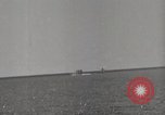 Image Destroyer d'escorte Frament USS (DE-677) Les exercices de tir United States USA, 1944, de la seconde 54 séquences d'archives historiques vidéo 65675022983