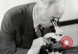 Standbild Professor Fritz Zernike Holland Niederlande, 1953, aus Sekunde 7 historischem Filmmaterial Videoclip 65675023020