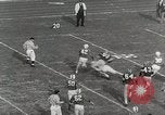 Standbild College Football Spiel College Park Maryland USA, 1953, aus Sekunde 17 historischem Filmmaterial Videoclip 65675023024