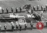 Standbild College Football Madison Wisconsin USA, 1953, aus Sekunde 4 historischem Filmmaterial Videoclip 65675023025