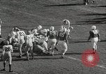 Standbild College Football Madison Wisconsin USA, 1953, aus Sekunde 18 historischem Filmmaterial Videoclip 65675023025