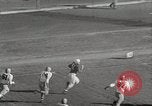Standbild College Football Madison Wisconsin USA, 1953, aus Sekunde 28 historischem Filmmaterial Videoclip 65675023025