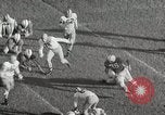 Standbild College Football Madison Wisconsin USA, 1953, aus Sekunde 38 historischem Filmmaterial Videoclip 65675023025
