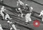 Standbild College Football Madison Wisconsin USA, 1953, aus Sekunde 49 historischem Filmmaterial Videoclip 65675023025