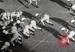 Standbild College Football Madison Wisconsin USA, 1953, aus Sekunde 55 historischem Filmmaterial Videoclip 65675023025