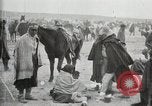 Standbild Bund Flüchtlinge Tierra Blanca Mexiko, 1914, aus Sekunde 50 historischem Filmmaterial Videoclip 65675023031