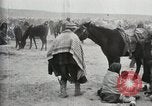 Standbild Bund Flüchtlinge Tierra Blanca Mexiko, 1914, aus Sekunde 54 historischem Filmmaterial Videoclip 65675023031