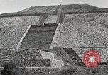 Standbild Pyramide der Sonne Teotihuacan Mexiko, 1925, aus Sekunde 31 historischem Filmmaterial Videoclip 65675023035