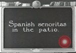 Standbild Spanish Patio Mexico City Mexiko, 1925, aus Sekunde 41 historischem Filmmaterial Videoclip 65675023038