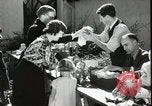 Standbild Toy Darlehen Exchange Los Angeles California USA, 1935, aus Sekunde 58 historischem Filmmaterial Videoclip 65675023048