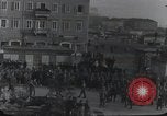 Standbild Gabriele D'Annunzio und anderen Freiwilligen organisieren Fiume Kroatien, 1919, aus Sekunde 8 historischem Filmmaterial Videoclip 65675023053