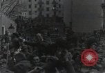 Standbild Gabriele D'Annunzio und anderen Freiwilligen organisieren Fiume Kroatien, 1919, aus Sekunde 48 historischem Filmmaterial Videoclip 65675023053