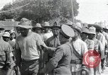 Immagine di Carrizal prigionieri liberati El Paso Texas International Bridge USA, 1916, secondo 39 filmato di repertorio 65675023061