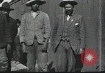 Immagine di Pancho Villa con le sue truppe Messico, 1916, secondo 8 filmato di repertorio 65675023068